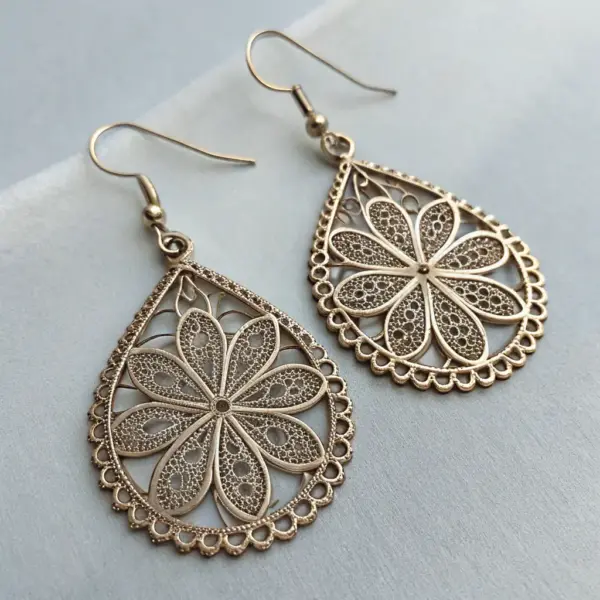 Silver Filigree Earrings